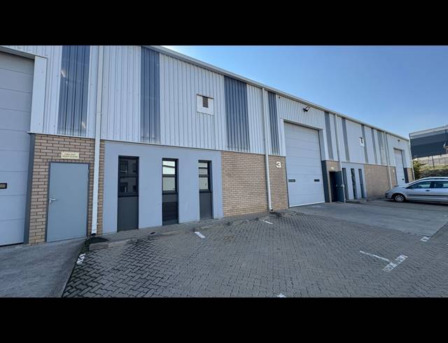 501M² WAREHOUSE TO LET IN LONGLAKE